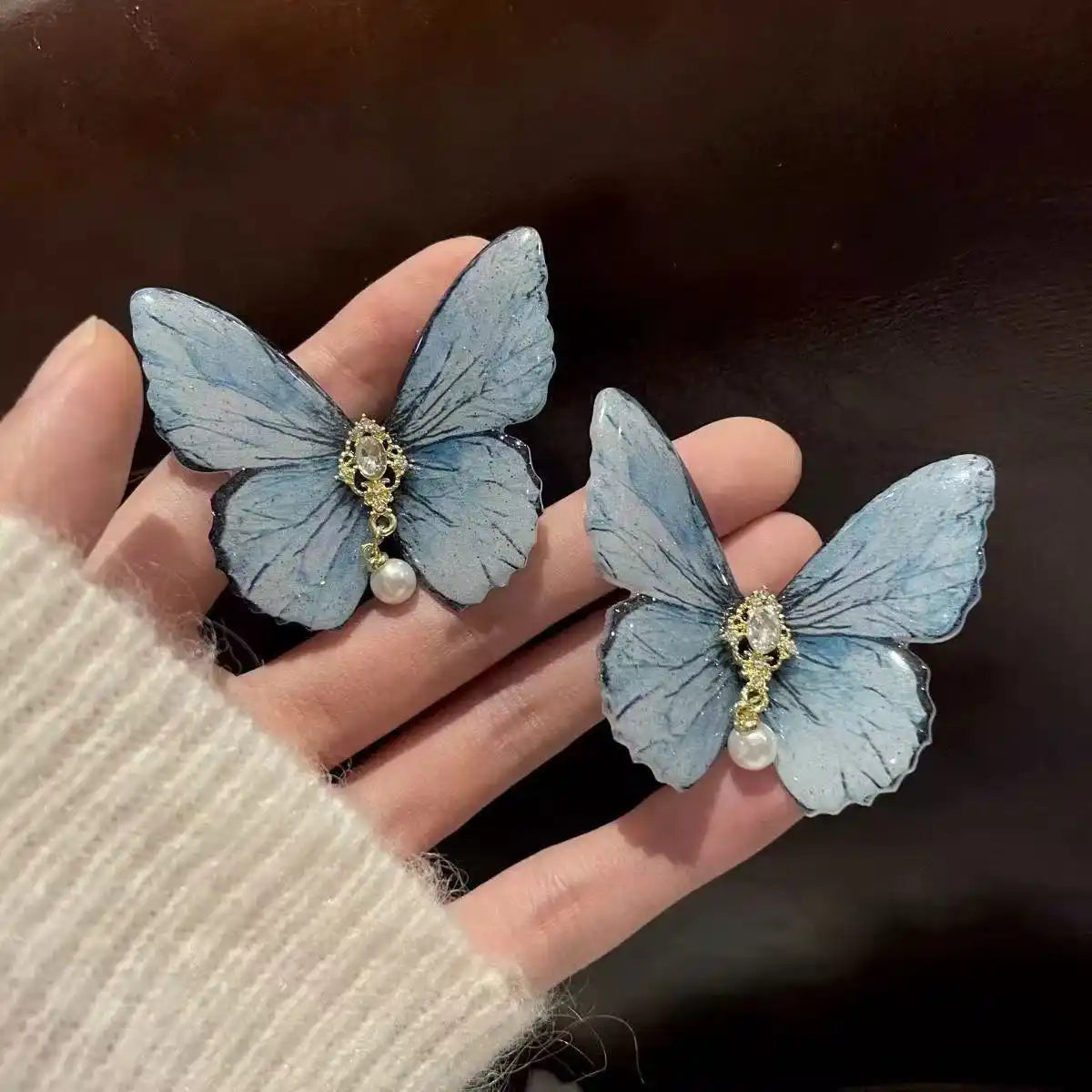 Butterfly Hair Clip – Pearl & Crystal Detail from MystiBox photo 2